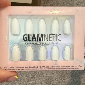 Glamnetic Reusable Press-On Nails - Angel (white gloss)